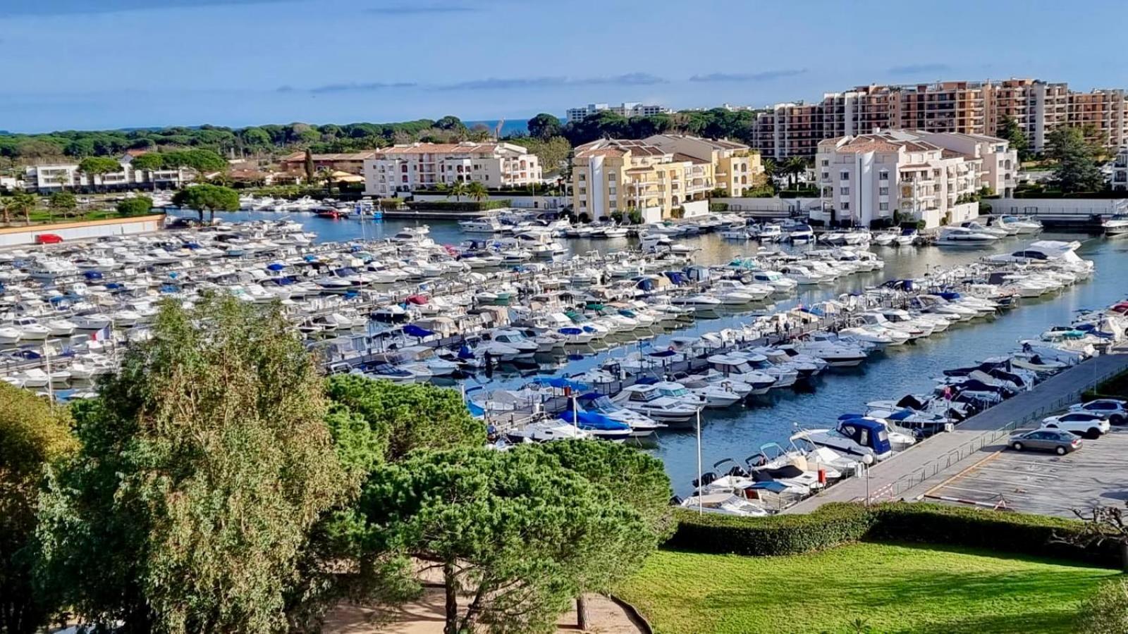 Studio Avec Vue Sur Marina Et Mer - 2 Adultes Et 1 Enfant Maximum Mandelieu Εξωτερικό φωτογραφία