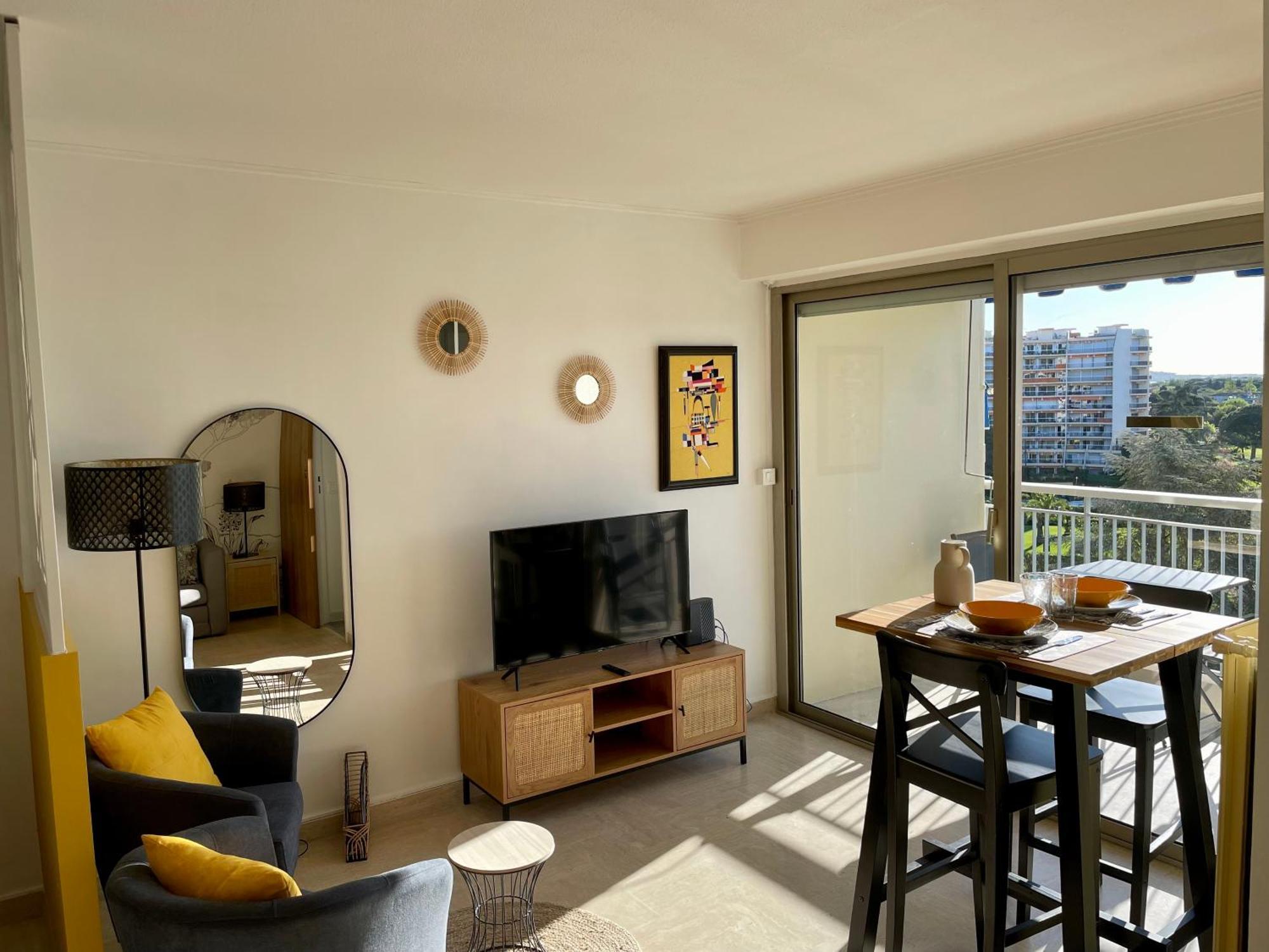 Studio Avec Vue Sur Marina Et Mer - 2 Adultes Et 1 Enfant Maximum Mandelieu Εξωτερικό φωτογραφία